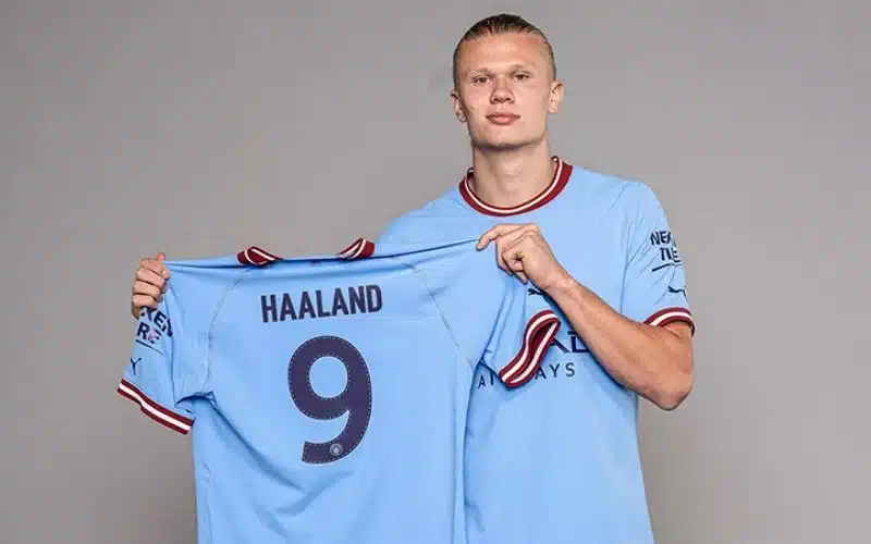 Số Áo của Haaland khoác lên mình tại Manchester City