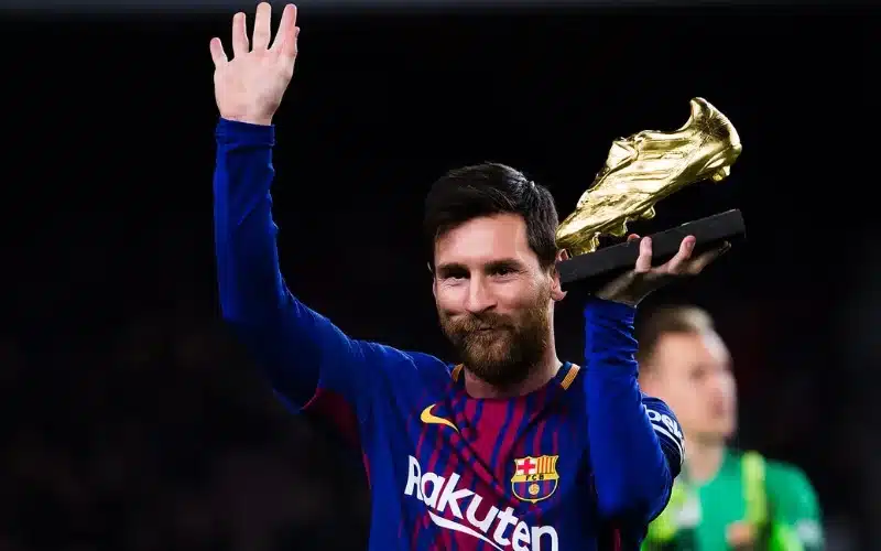 So sánh thành tích của Messi và những ngôi sao khác