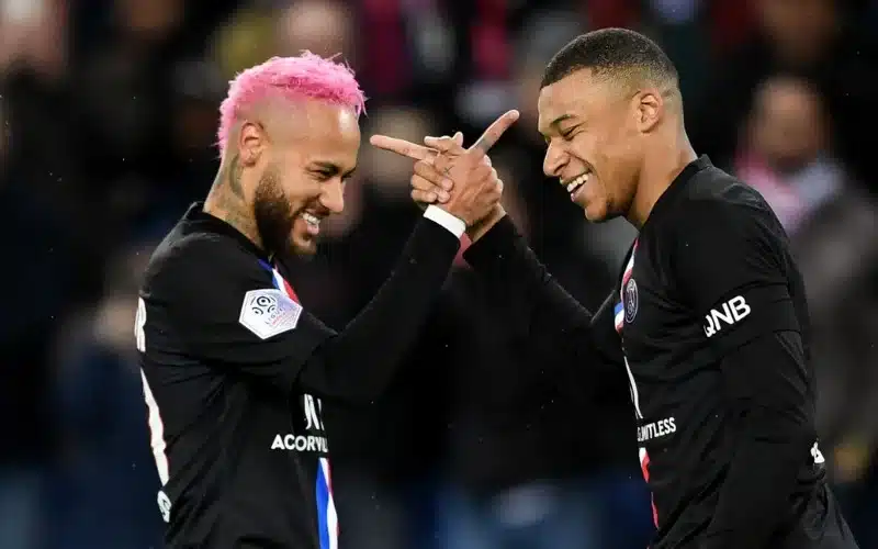 Phân tích khả năng chơi bóng của Neymar vs Mbappe