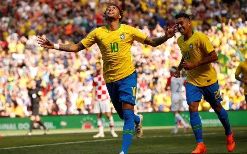 Tại đổi tuyển quốc gia, Neymar đã gặt hái được rất nhiều danh hiệu