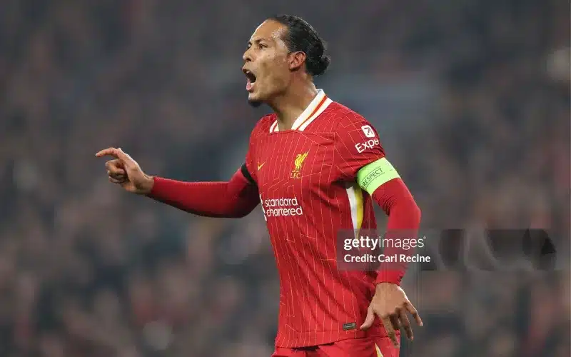 Van Dijk hết hạn hợp đồng với Liverpool vào cuối mùa này.