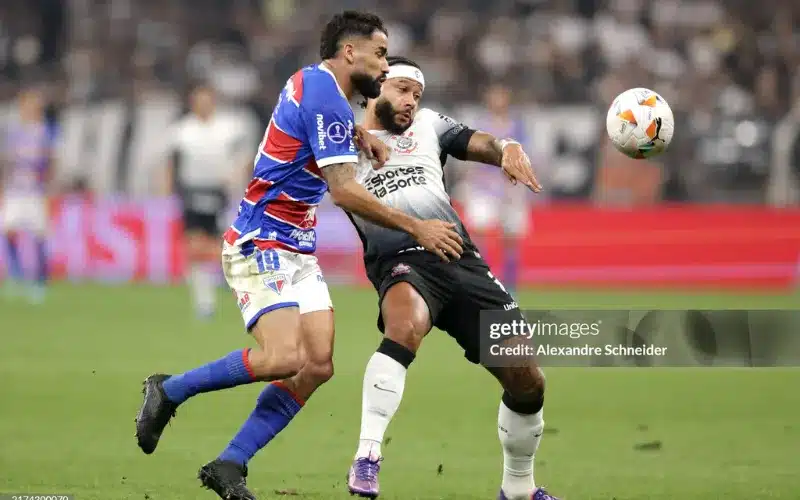 Depay có vai trò quan trọng ở Corinthians.