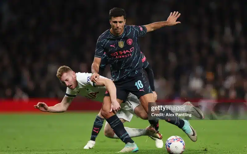 Manchester City thi đấu sa sút sau khi vắng Rodri.