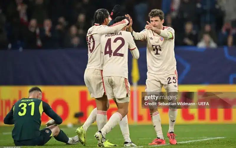 Muller đóng góp 1 bàn thắng vào lưới Shakhtar.