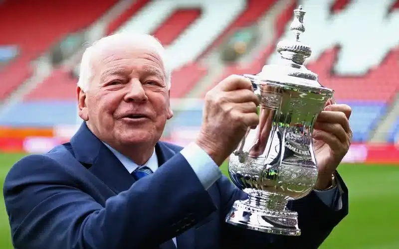 Dave Whelan - Doanh Nhân Thành Công Và Chủ Câu Lạc Bộ