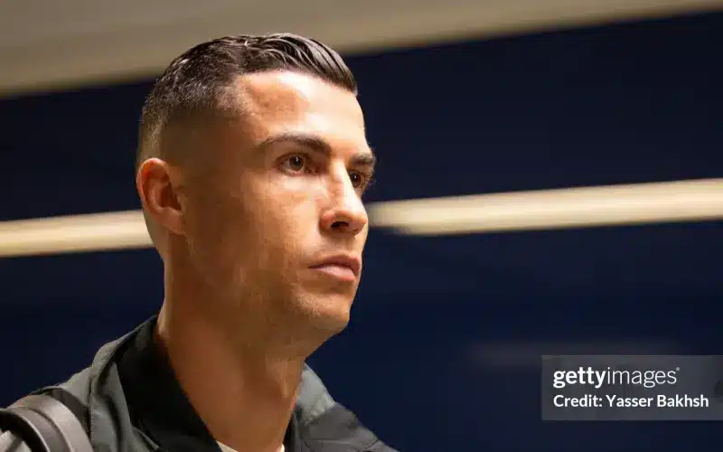 Ronaldo được gọi là 'cậu bé'