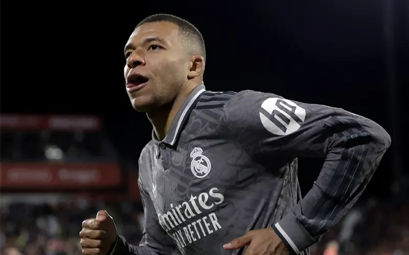 thumbnail-mbappe-toa-sang