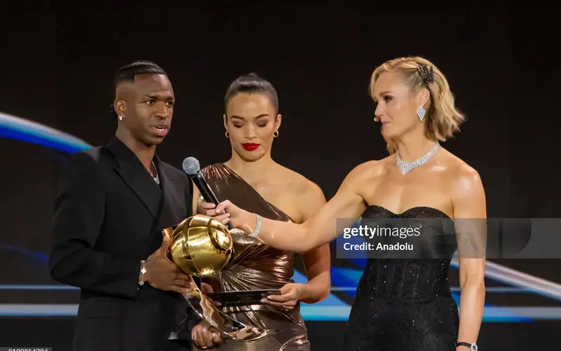 thumbnails-Vinicius-vuot-qua-Rodri-de-gianh-Qua-bong-vang-giai-Globe-Soccer-Awards