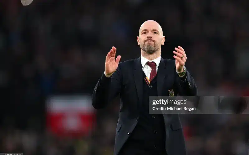 Ten Hag không đến Dortmund.