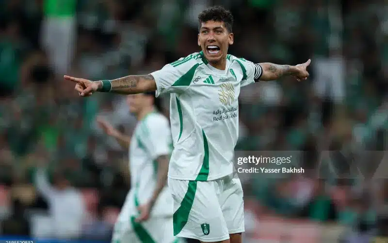 Firmino không được Al Ahli đăng ký thi đấu.