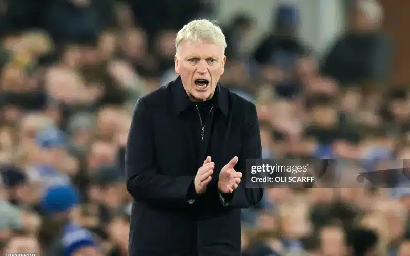 Moyes không vui khi Everton mất đi chiến thắng quý giá.