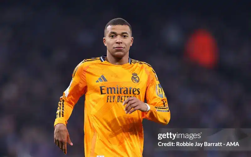 Mbappe bị trêu chọc