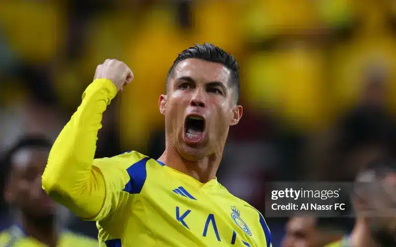 Ronaldo áp đảo BXH thu nhập thể thao