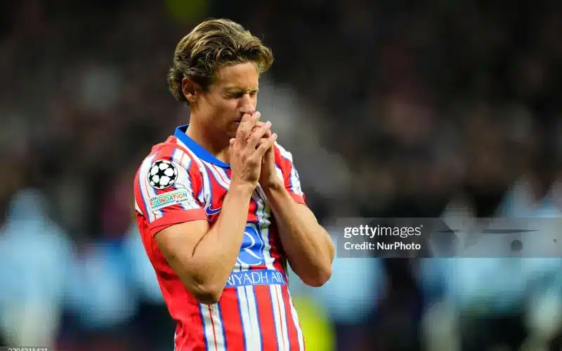 Marcos Llorente hóa tội đồ của Atletico.